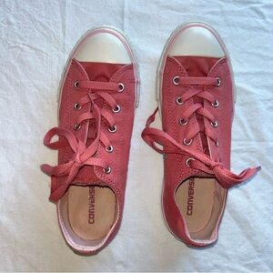 Girls Pink Converse Chuck Taylor All Start Classics Sneakers size 4